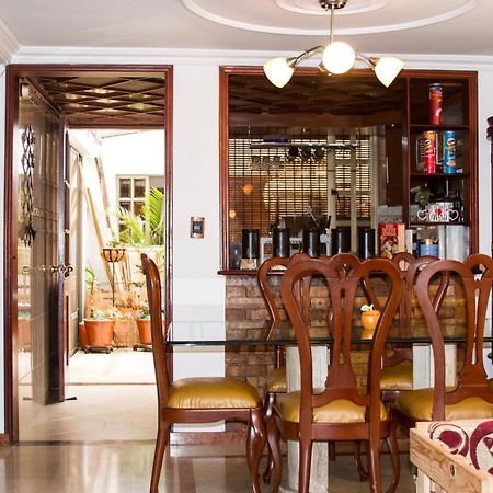 D'Lujo Bed & Breakfast Богота Екстериор снимка