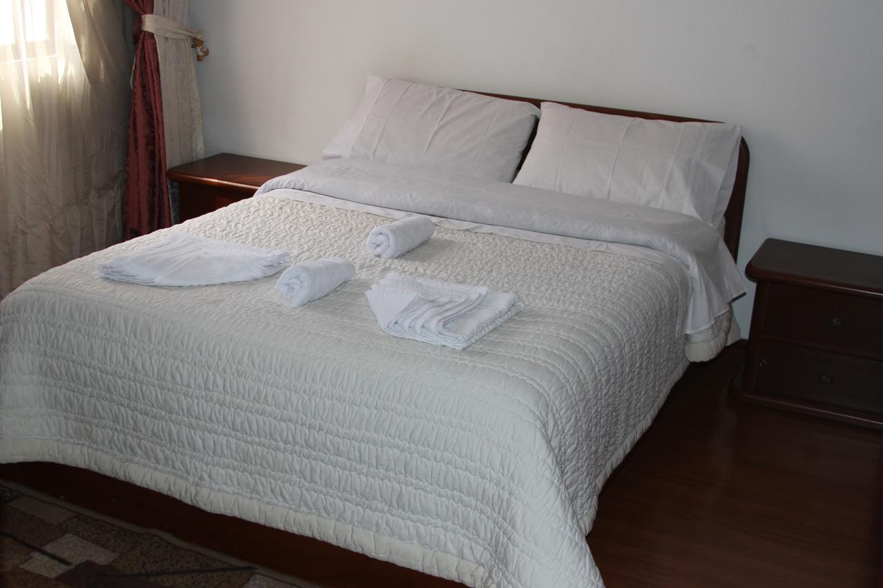 D'Lujo Bed & Breakfast Богота Екстериор снимка