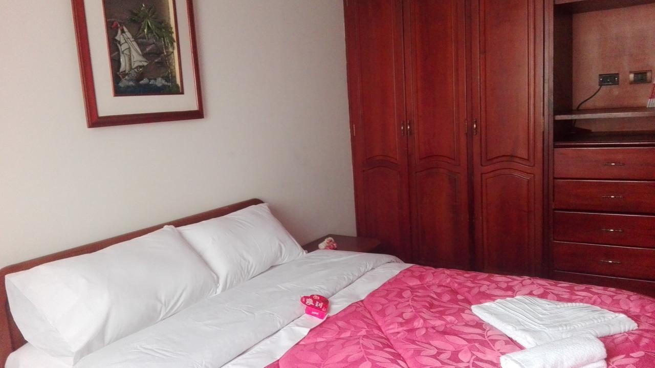 D'Lujo Bed & Breakfast Богота Екстериор снимка